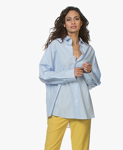 IRO Sedate Oversized Gestreepte Overhemdblouse - Lichtblauw/Wit