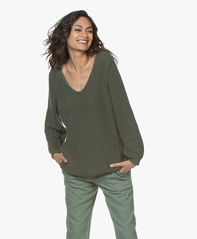 Closed Chunky Knit Cotton V-neck Sweater - Grass Green 