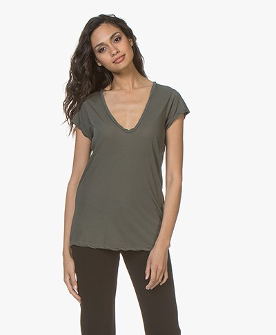 James Perse V-neck T-shirt in Extra Fine Jersey - Artillery Green 