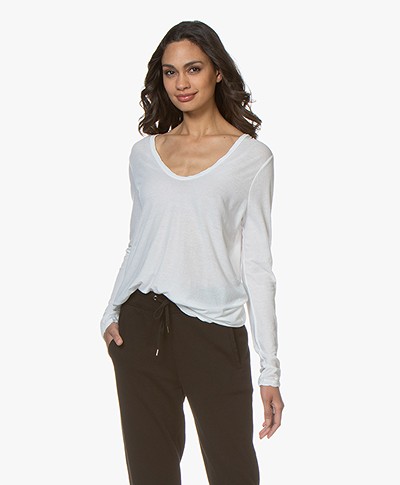 James Perse V-neck Long Sleeve in Extrafine Jersey - White