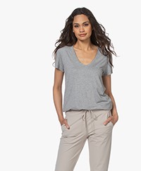 By Malene Birger Fevia Viscose T-shirt - Grijs Mêlee