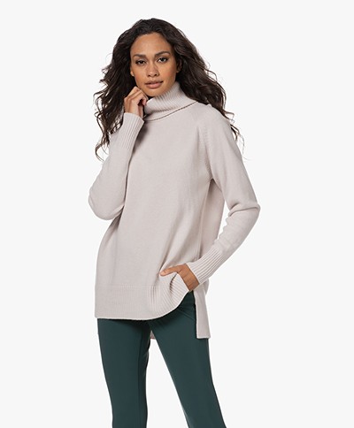 Woman by Earn Annet Merino and Cashmere Turtleneck Sweater - Off-White