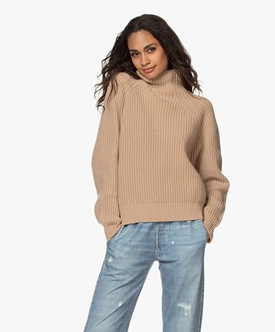 Drykorn Cynara Rib Knitted Turtleneck Sweater - Beige