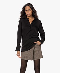 Filippa K Pull-on Zijden Splithals Blouse - Zwart