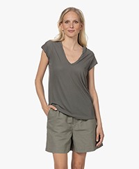 James Perse V-neck T-shirt in Extrafine Jersey - Jungle