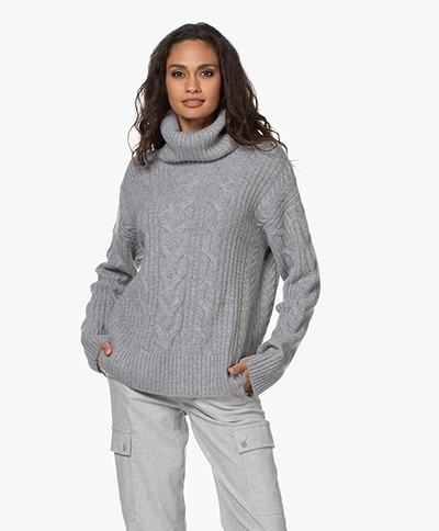 Repeat Luxury Cashmere Turtleneck Sweater - Light Grey