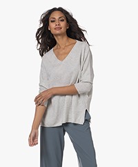 Resort Finest Cape V-neck Cashmere-Silk Blend Sweater - Grey Melange