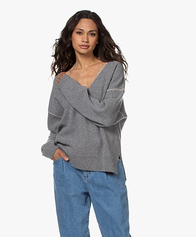 Closed Knitted Cotton V-neck Sweater - Grey Melange