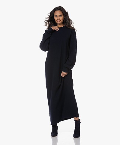 extreme cashmere N°106 Weird Knitted Maxi Dress - Navy