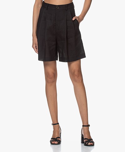 Resort Finest Gina Linen Pleated Shorts - Black