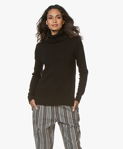 Belluna Robin Fine Knit Sweater with Cashmere - Black