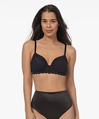 HANRO Moments T-shirt Bra with Lace - Black