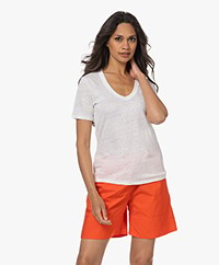 Resort Finest V-Neck Linen Short Sleeve T-Shirt - White