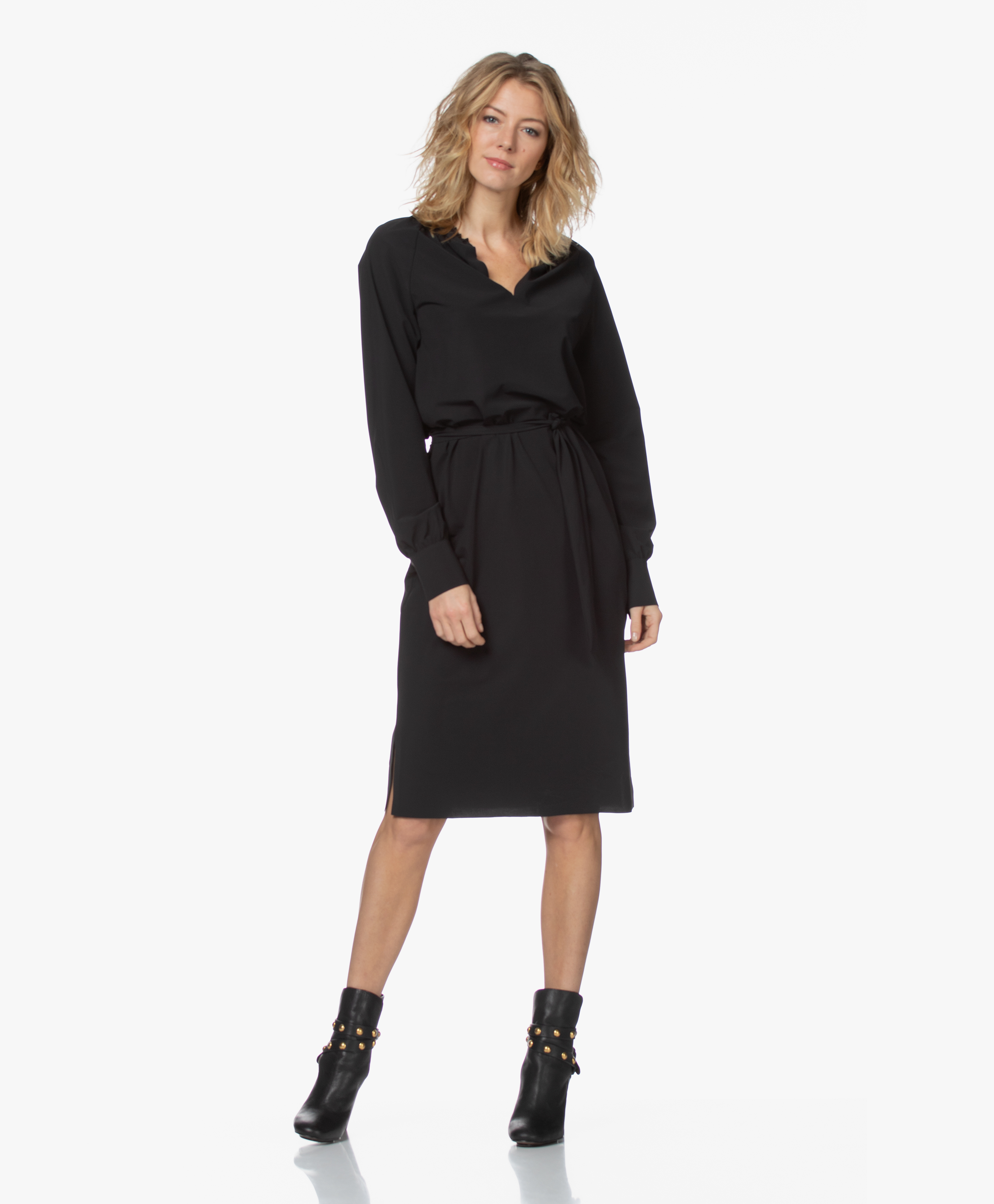 black day dress with sleeves