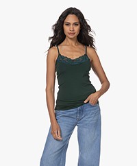 KYRA Kae Spaghetti Top met Kant - Bottle Green