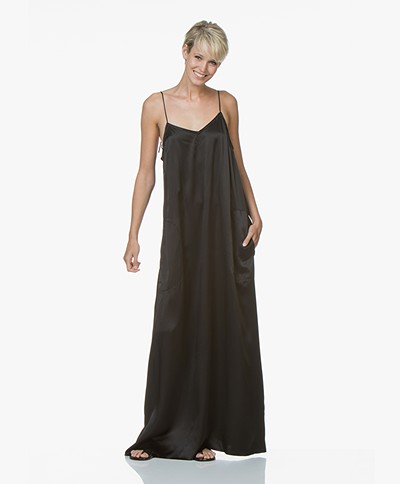 extreme cashmere N°70 Pina X Long Silk Maxi Dress - Black 
