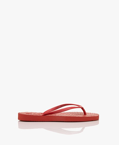 Sleepers Tapered Natural Rubber Flip Flops - Red
