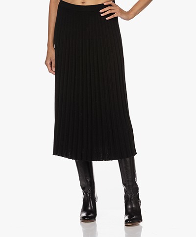 Resort Finest Wool Blend Knitted Plisse Skirt - Black
