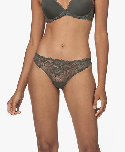 Calvin Klein Seductive Comfort Lace Thong - New Slate