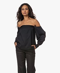 By Malene Birger Marela Off-shoulder Twill Blouse - Zwart