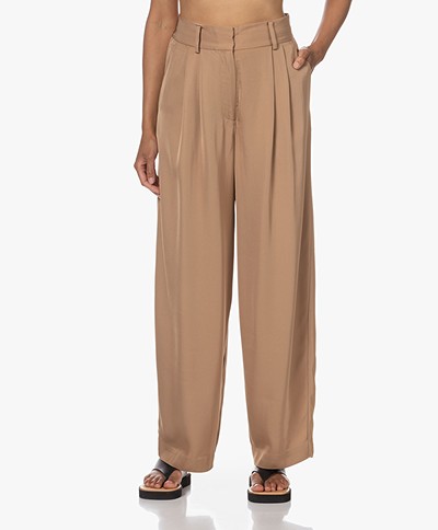 By Malene Birger Piscali Twill Pleated Pants - Tobacco Brown