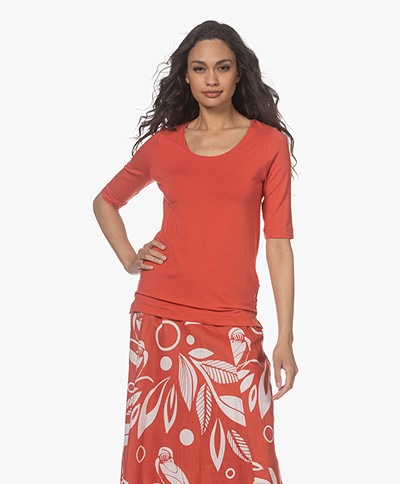 KYRA Fynne Viscose Blend T-shirt with Half-length Sleeves - Red Apple