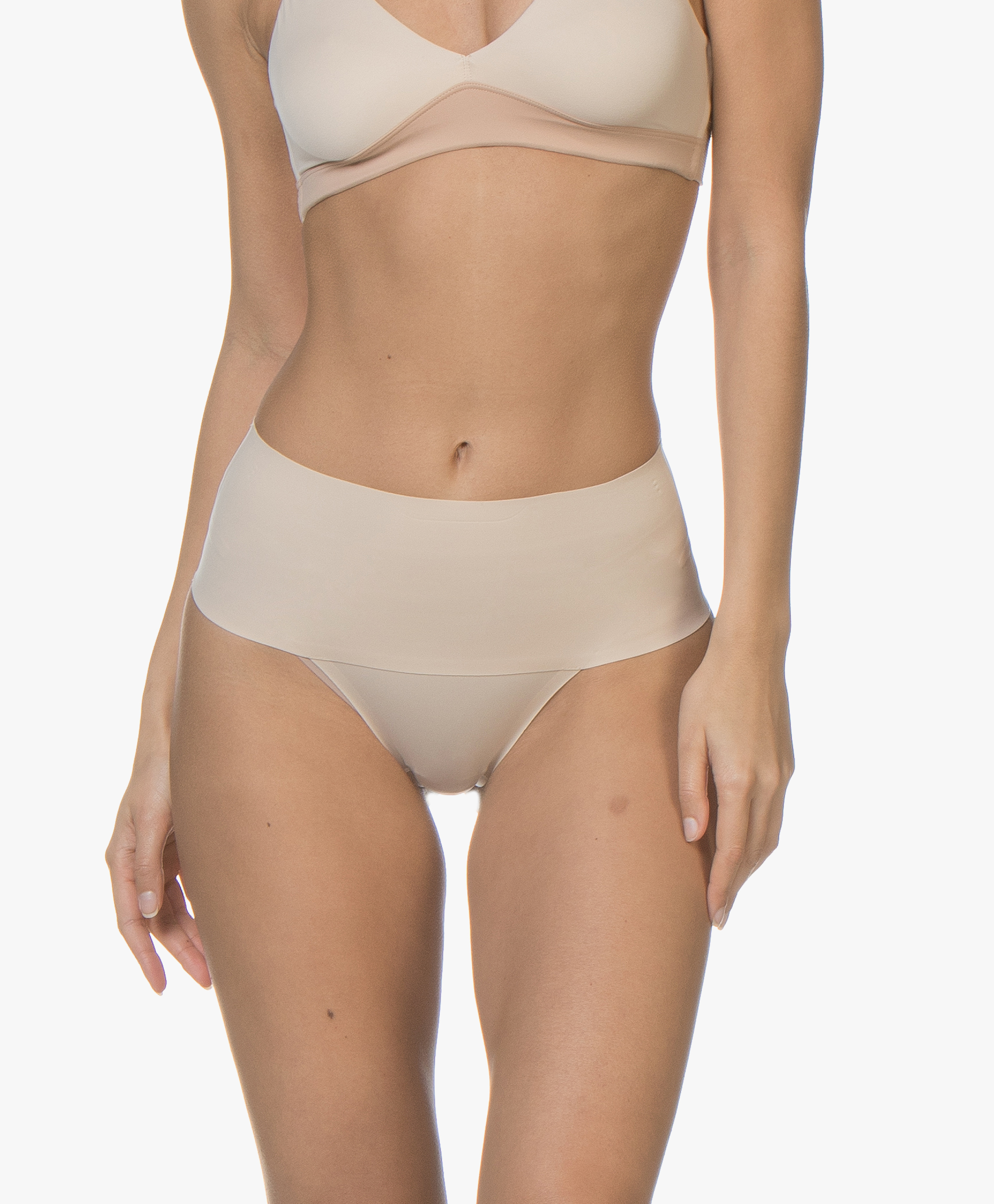 SPANX Soft Nude Undie-tectable Lace Thong Women's Size M 237003