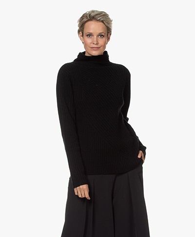 Repeat Contrast Knitted Rib Turtleneck Sweater - Black
