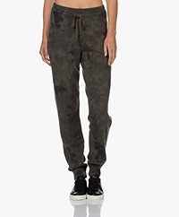 Repeat Knitted Tie-dye Pants in Organic Cashmere - Khaki/Black