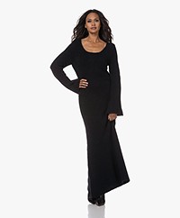 VIVEH Chestnut Knitted Maxi Fit & Flare Dress - Black