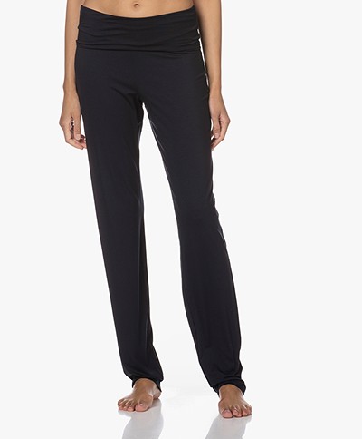 HANRO Modal Yoga Pants - Black - 077998 0019 | Perfectly Basics