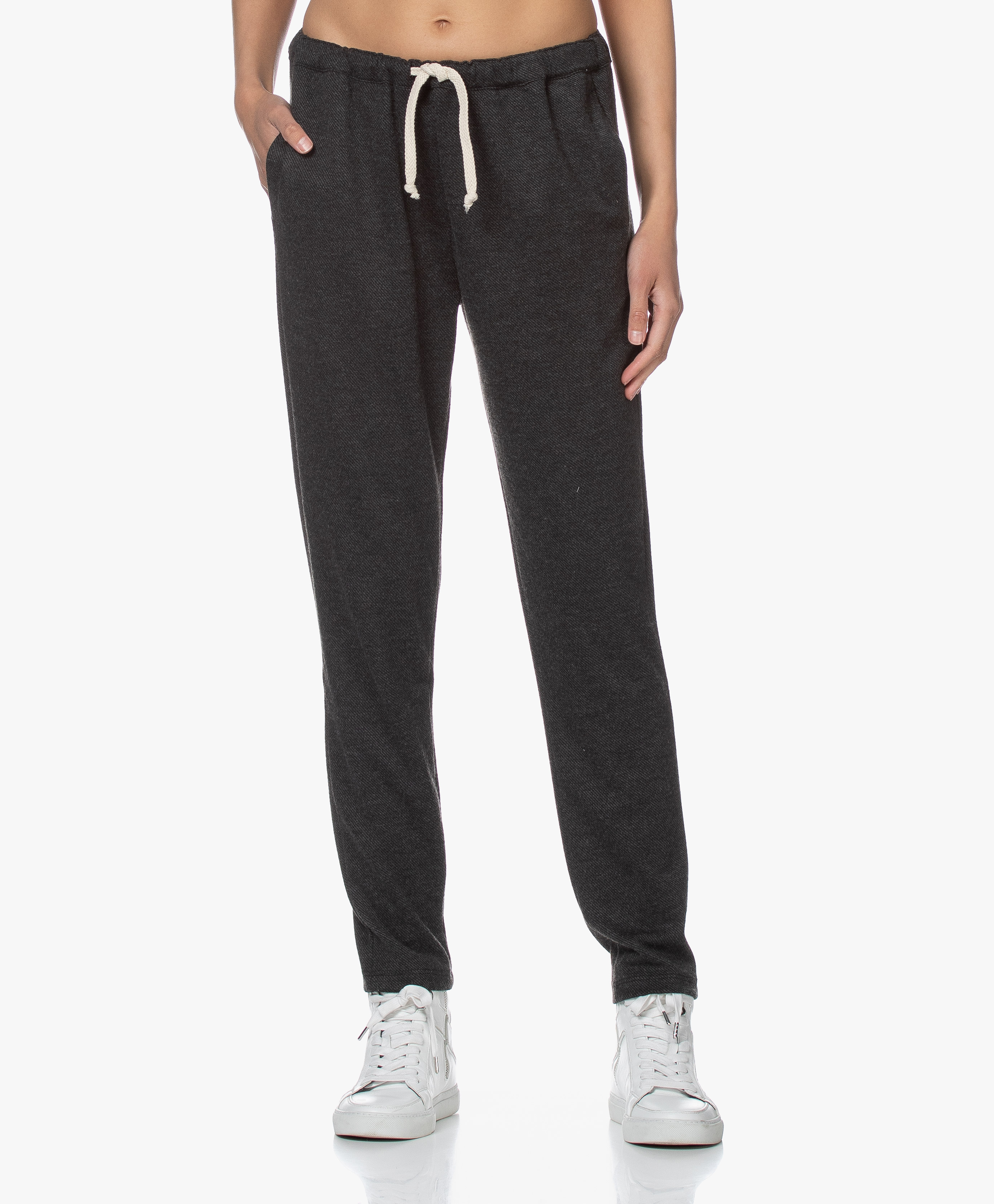 charcoal grey sweatpants