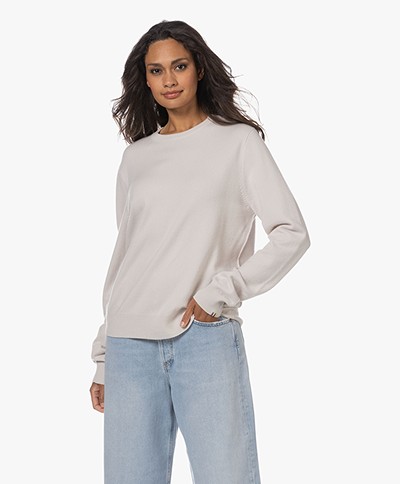 extreme cashmere N°36 Classic Cashmere Blend Sweater - Chalk