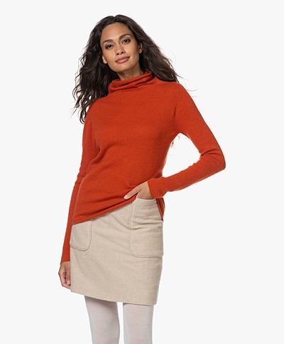 Belluna Caress Cashmere Turtleneck Sweater - Brique
