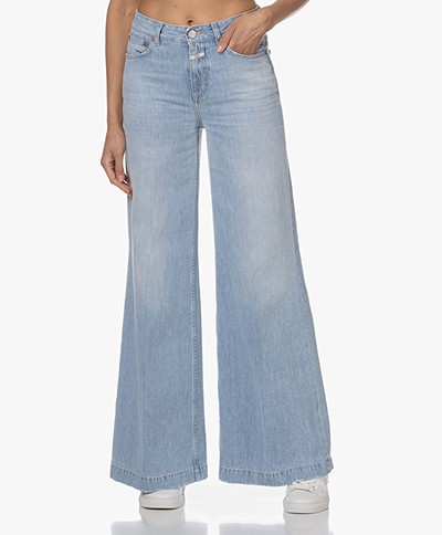 Closed Glow-Up Flared Jeans - Lichtblauw