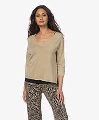 Majestic Filatures Handgeverfde V-hals Trui - Sable 
