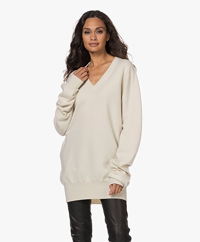 extreme cashmere  N°162 Claim Cashmere Sweater - Cream