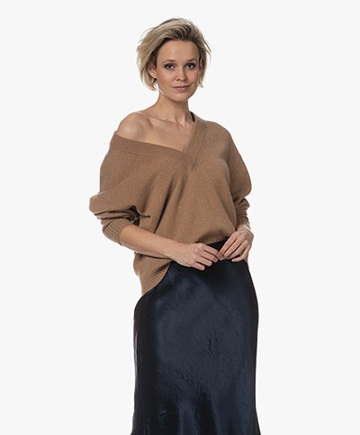 IRO Lilween Cashmere V-neck Sweater - Camel