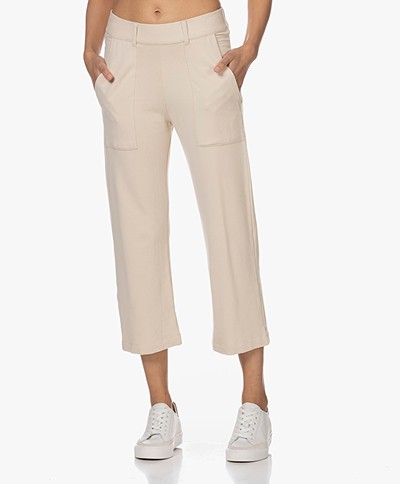 Majestic Filatures Soft Touch Cropped Sweatpants - Cream
