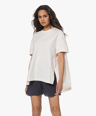 Woman by Earn Sofie A-lijn T-shirt met Splitten - Off-white