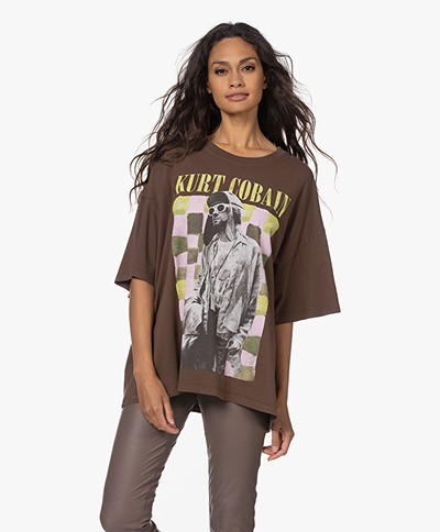 Daydreamer Kurt Cobain Checkers Oversized T-shirt - Chocolate