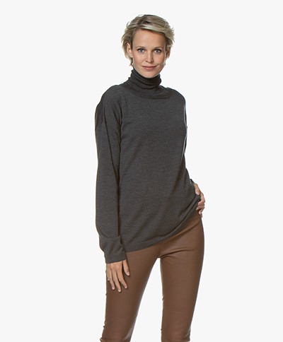 Woman by Earn Ace Turtleneck Sweater in Merino Wool - Dark Grey