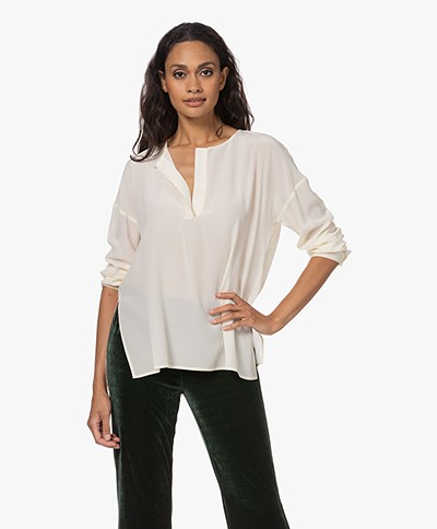 Closed Washed Silk Blouse with V-slit - Ivory