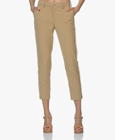 Closed Jack Cropped Pants with Piping Finish - Dark Beige