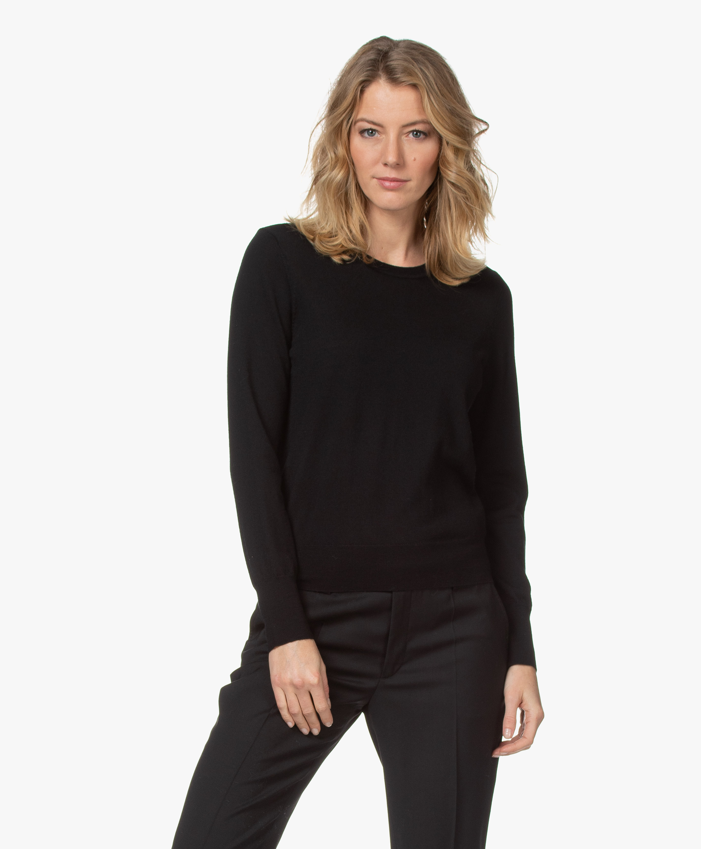 black round neck sweater