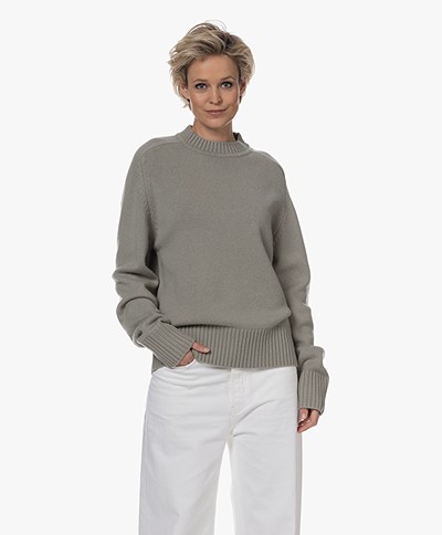 extreme cashmere N°123 Bourgeois Cashmere Sweater - Bean