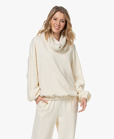 extreme cashmere N°8 Multifunctional Cashmere Accessory - Cream
