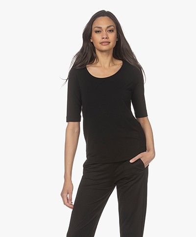 KYRA Fynne Viscose Blend T-shirt with Half-length Sleeves - Black