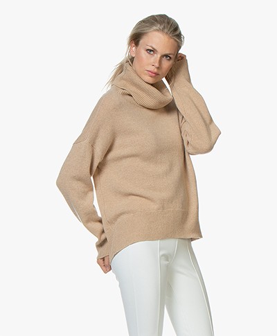 LaSalle Loose-fit Turtleneck Sweater in Wool and Cashmere - Camel