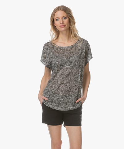 Repeat Print T-shirt in Linen - Light Grey/Black